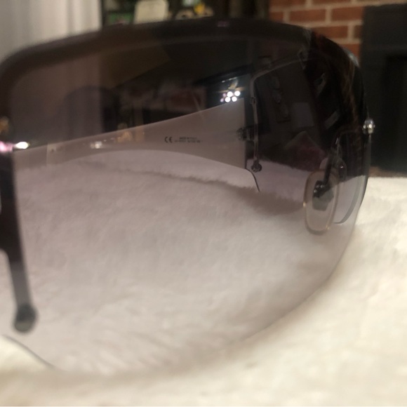 Authentic Gucci Sunglasses - Picture 10 of 12